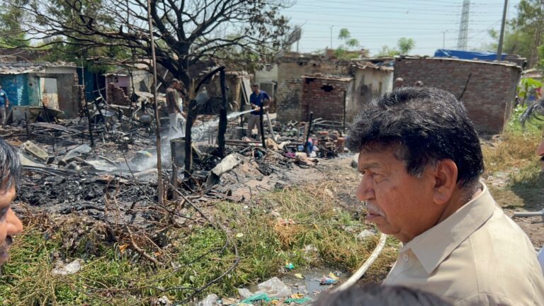 * विधानसभा अध्यक्ष ने गांव खड़क मंगोली में आग की घटना के पीड़ित परिवारों से की मुलाकात*