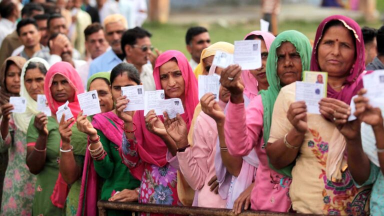 मथुरा, नोएडा और वायनाड… 88 सीटों पर जारी मतदान, अब तक कहां कितनी हुई वोटिंग?