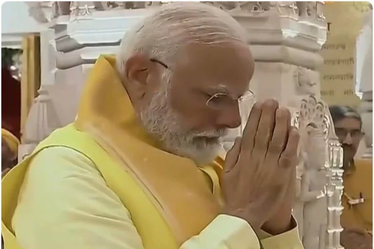 अयोध्या: PM मोदी का मेगा रोड शो, किए रामलला के दर्शन, लिया प्रभु राम का आशीष