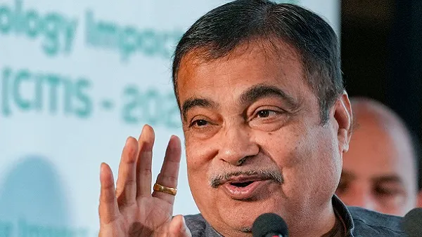 Nitin Gadkari: कांग्रेस ने क्यों मांगा केंद्रीय मंत्री नितिन गडकरी से इस्तीफा? जयपुर अग्निकांड से जुड़ा मामला